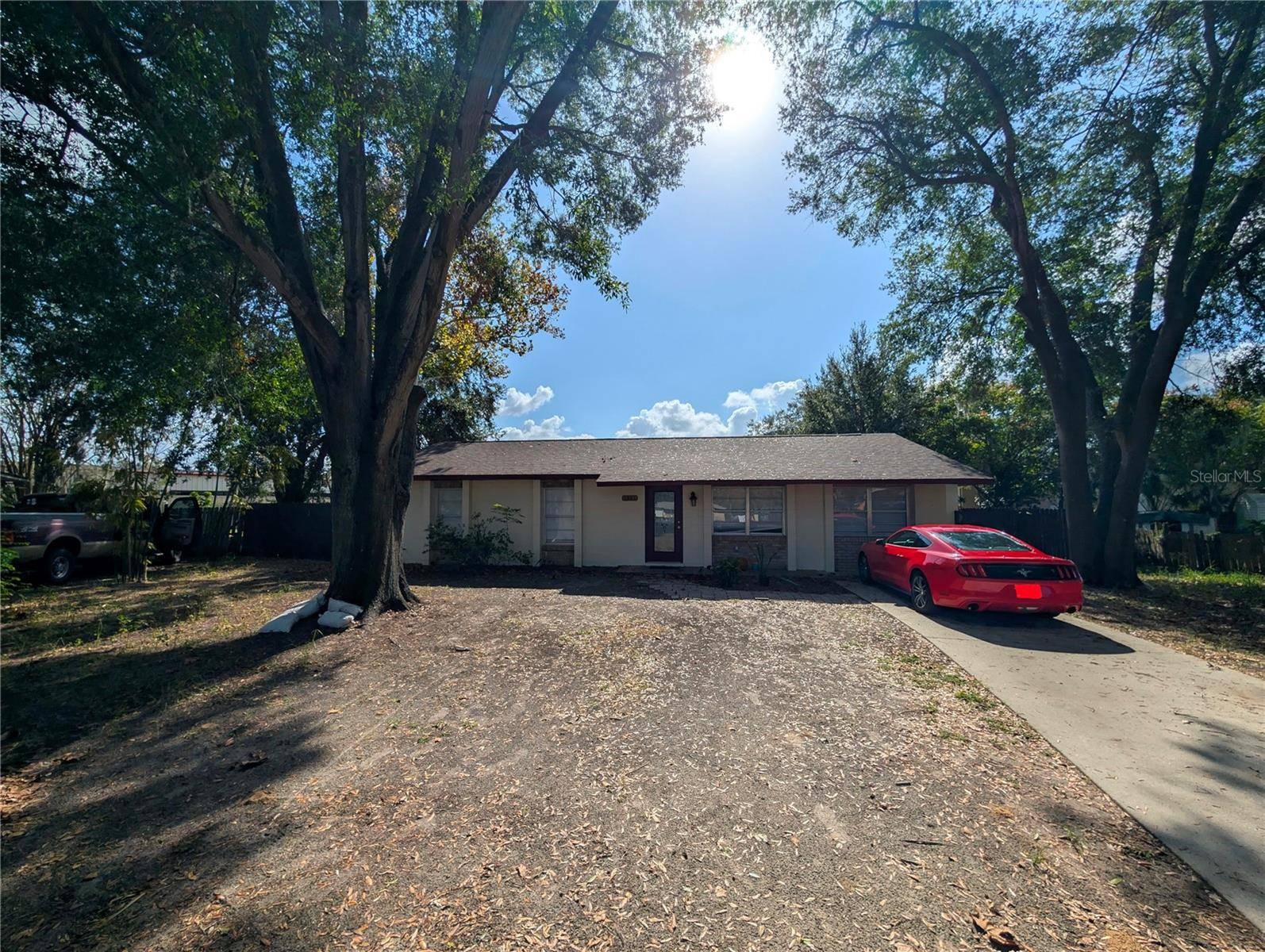 Tavares, FL 32778,1301 REDWOOD CT
