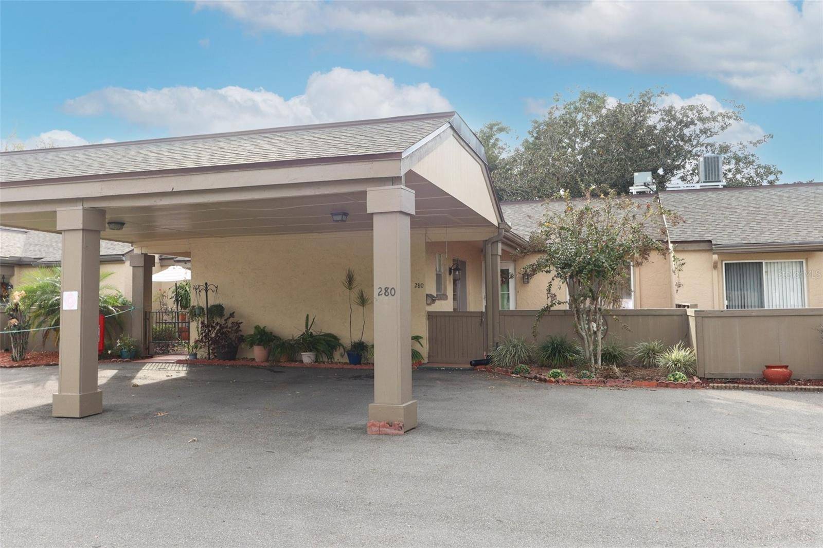 Altamonte Springs, FL 32701,280 WINDMEADOWS ST