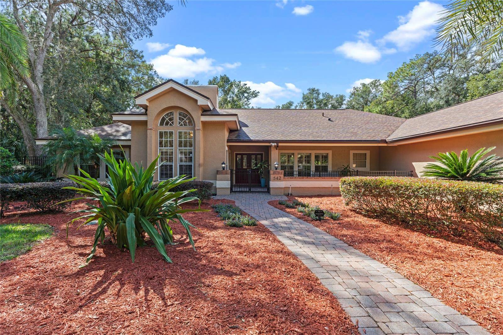 Longwood, FL 32779,542 ESTATES PL