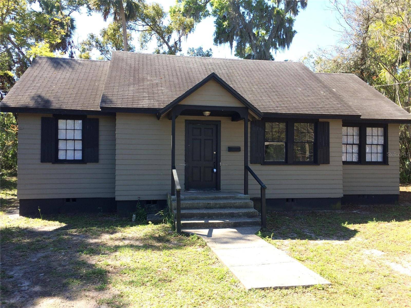 Deland, FL 32720,250 W HIGHLAND AVE