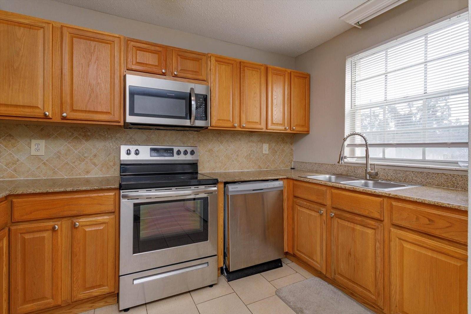 Maitland, FL 32751,404 BANYON TREE CIR #200