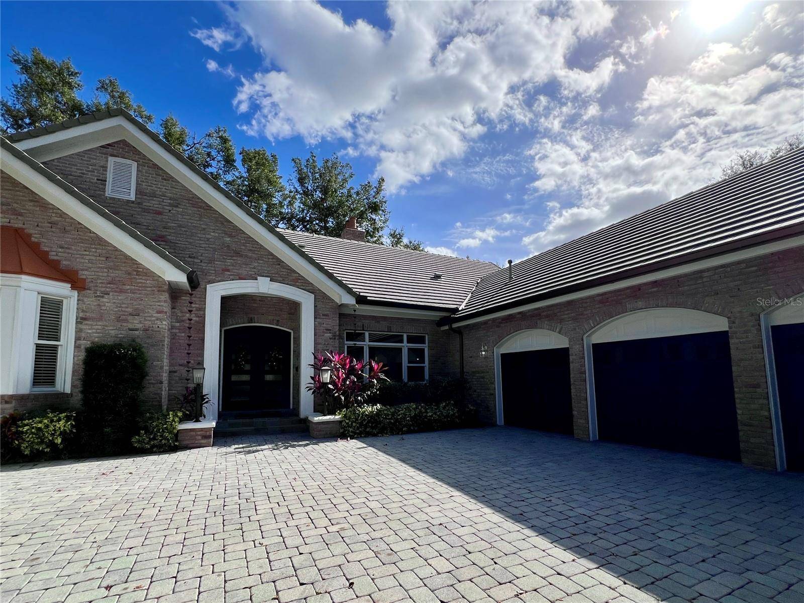 Windermere, FL 34786,5001 LATROBE DR