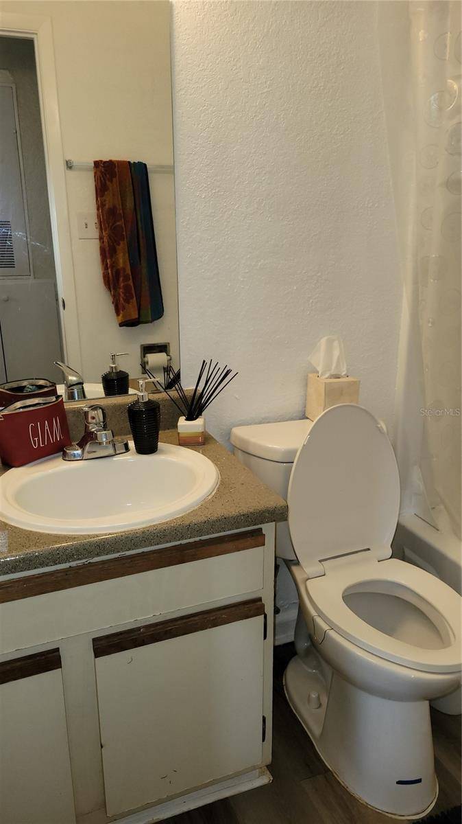 Orlando, FL 32822,4400 THORNBRIAR LN #201