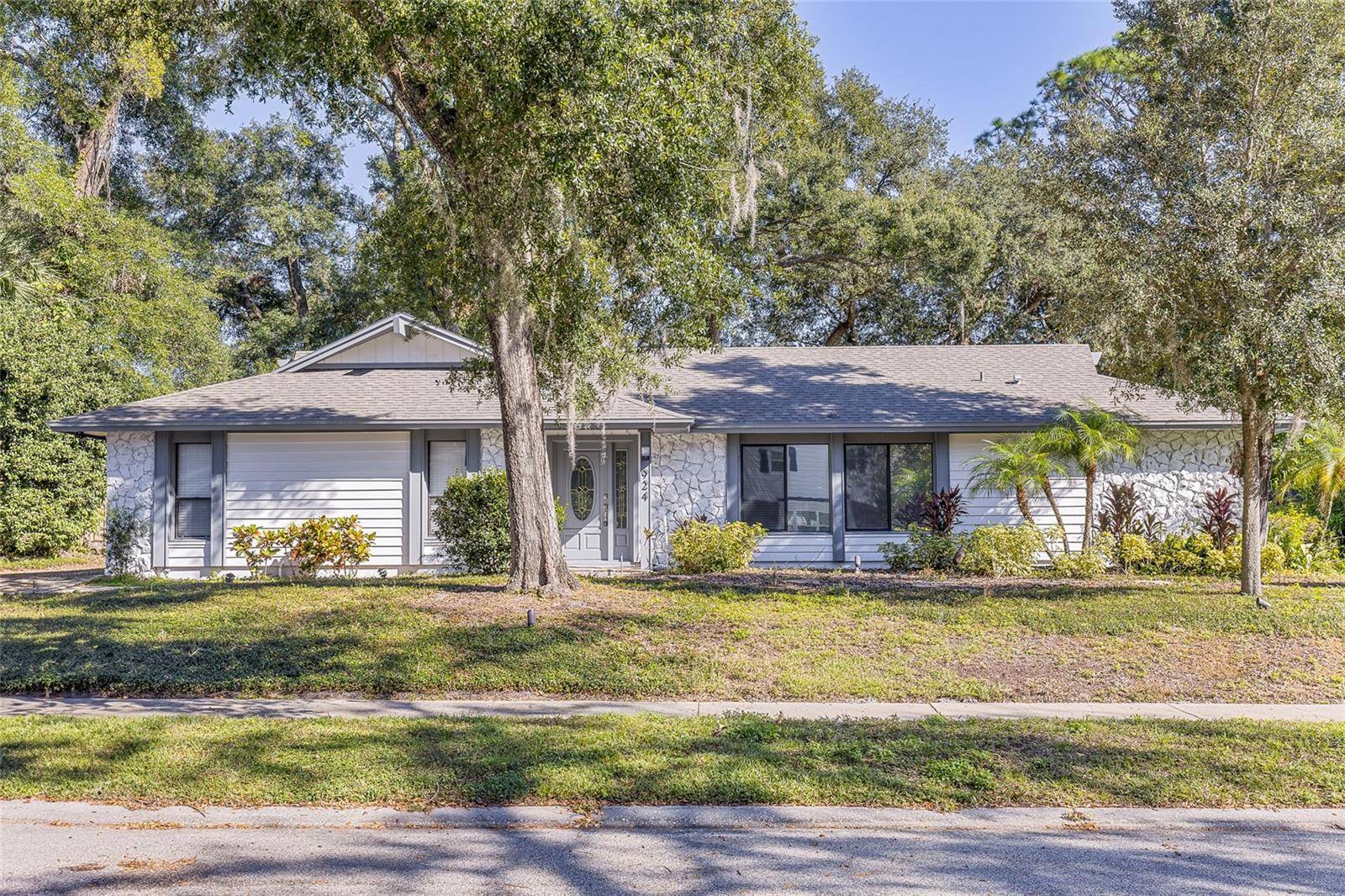 Altamonte Springs, FL 32714,924 RED FOX RD