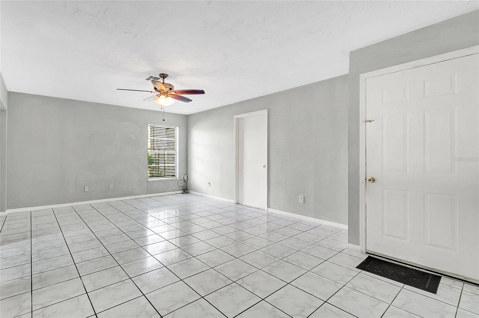 Kissimmee, FL 34759,448 BALL CT