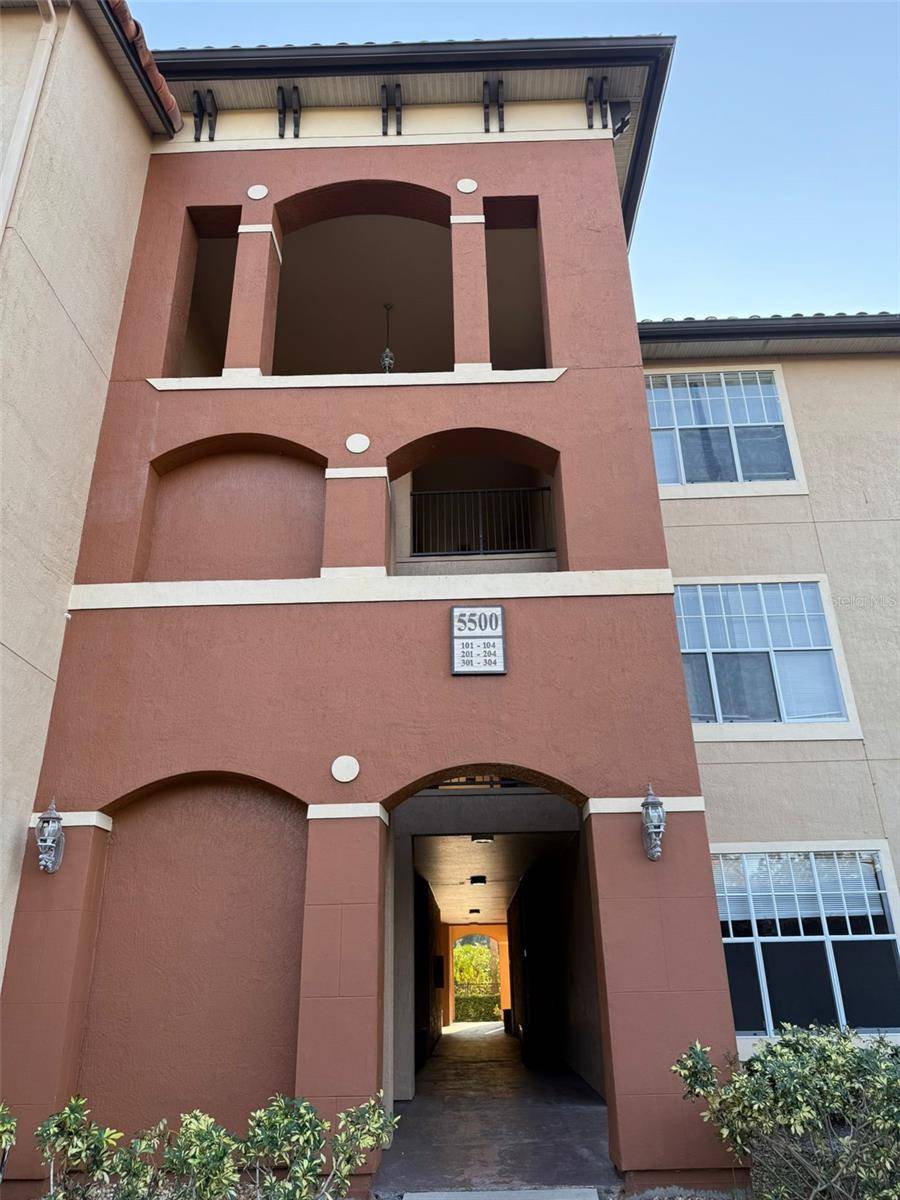 Orlando, FL 32811,5500 METROWEST BLVD #101