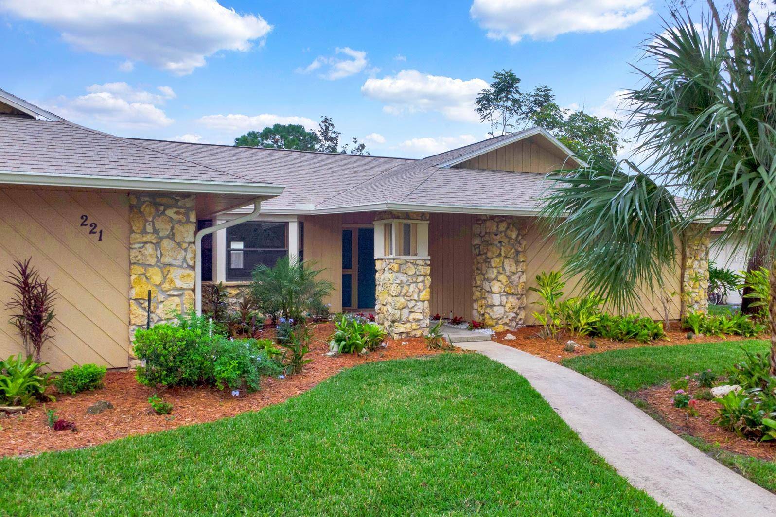 Longwood, FL 32779,221 W BERKSHIRE CIR