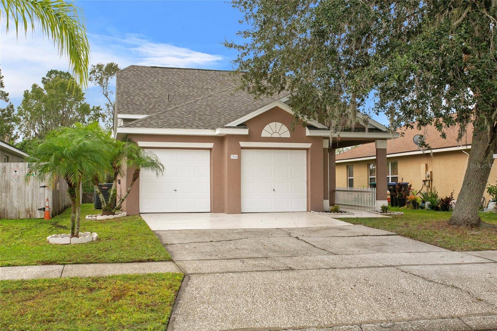 Orlando, FL 32817,2546 WOODS EDGE CIR