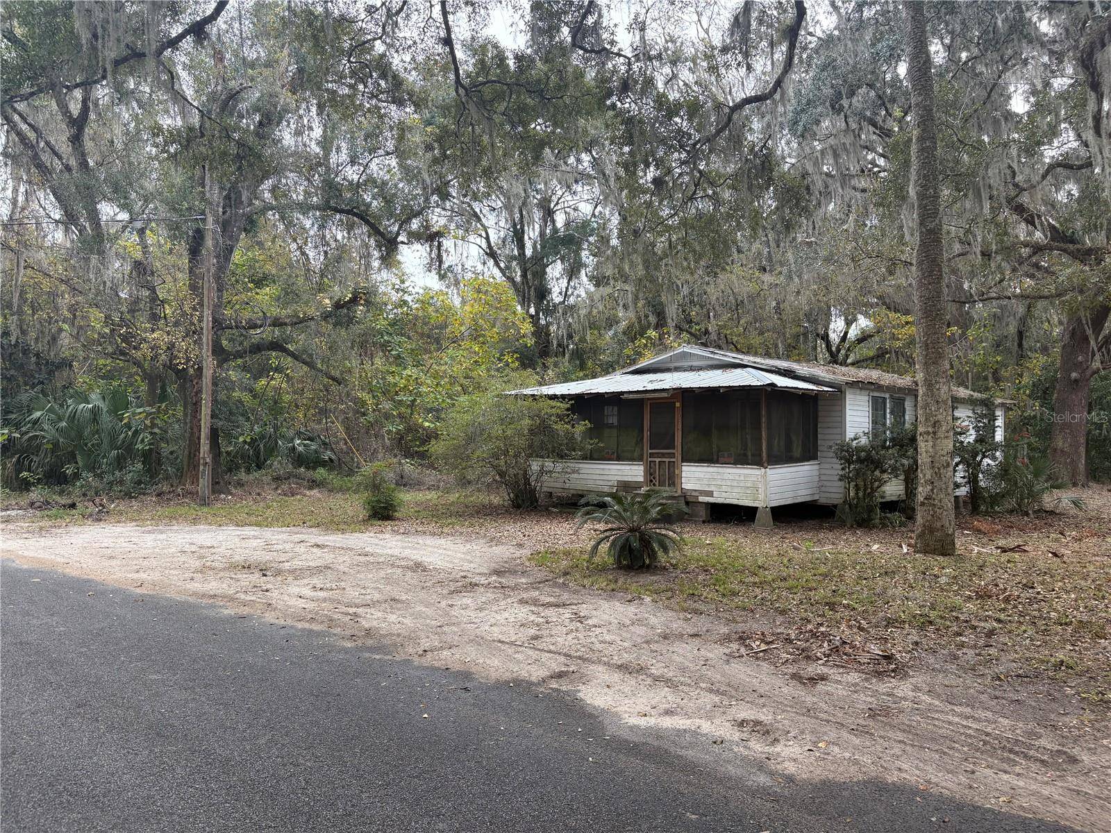 Micanopy, FL 32667,5860 NW 216TH ST