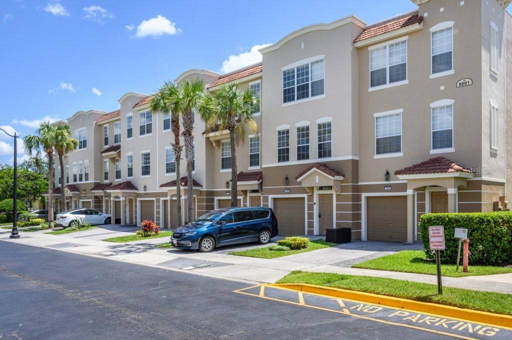 Orlando, FL 32819,8001 COOL BREEZE DR #121