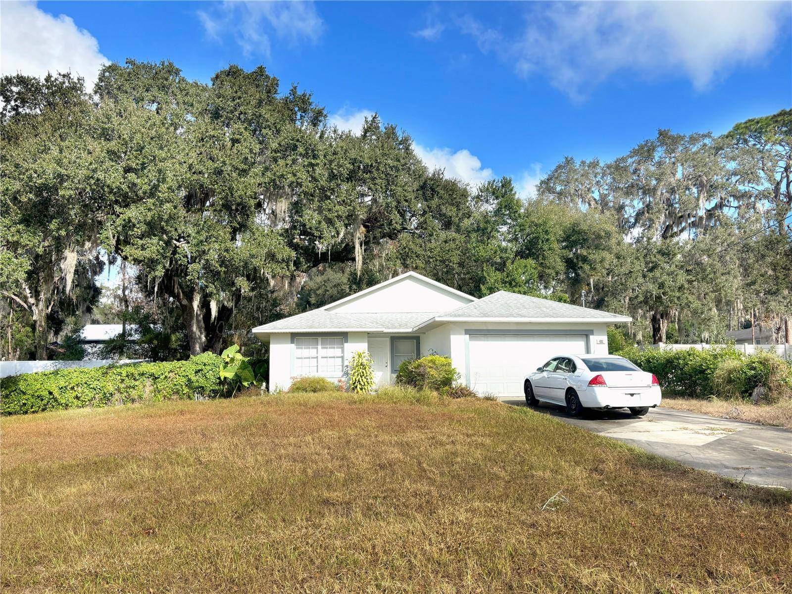 Lady Lake, FL 32159,319 W LADY LAKE BLVD