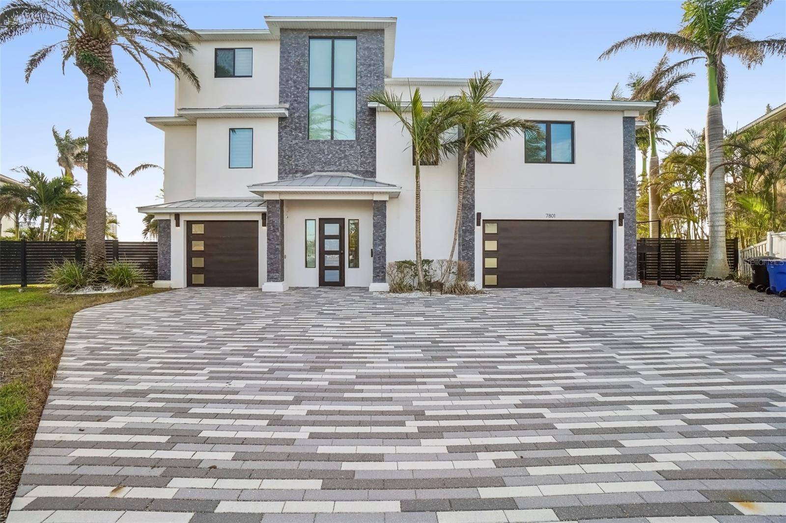 St Petersburg, FL 33707,7801 9TH AVE S