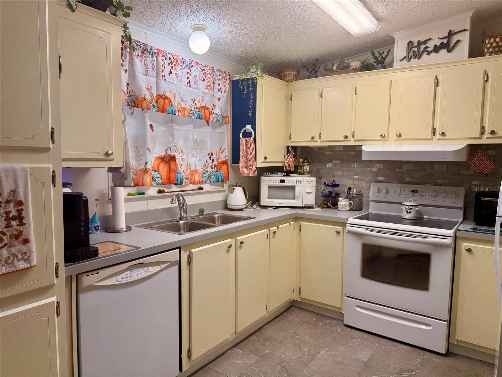 Zellwood, FL 32798,4022 N CITRUS CIR #682