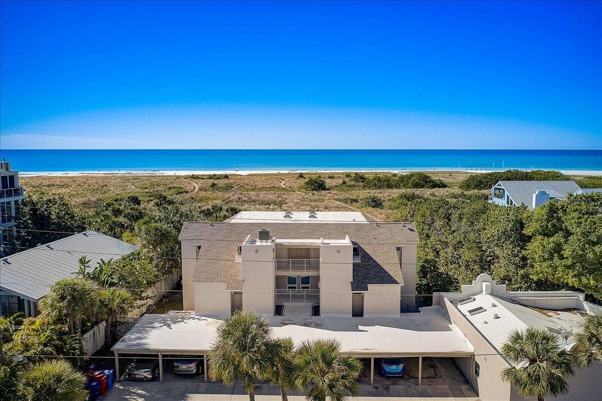 Sarasota, FL 34242,524 BEACH RD #A