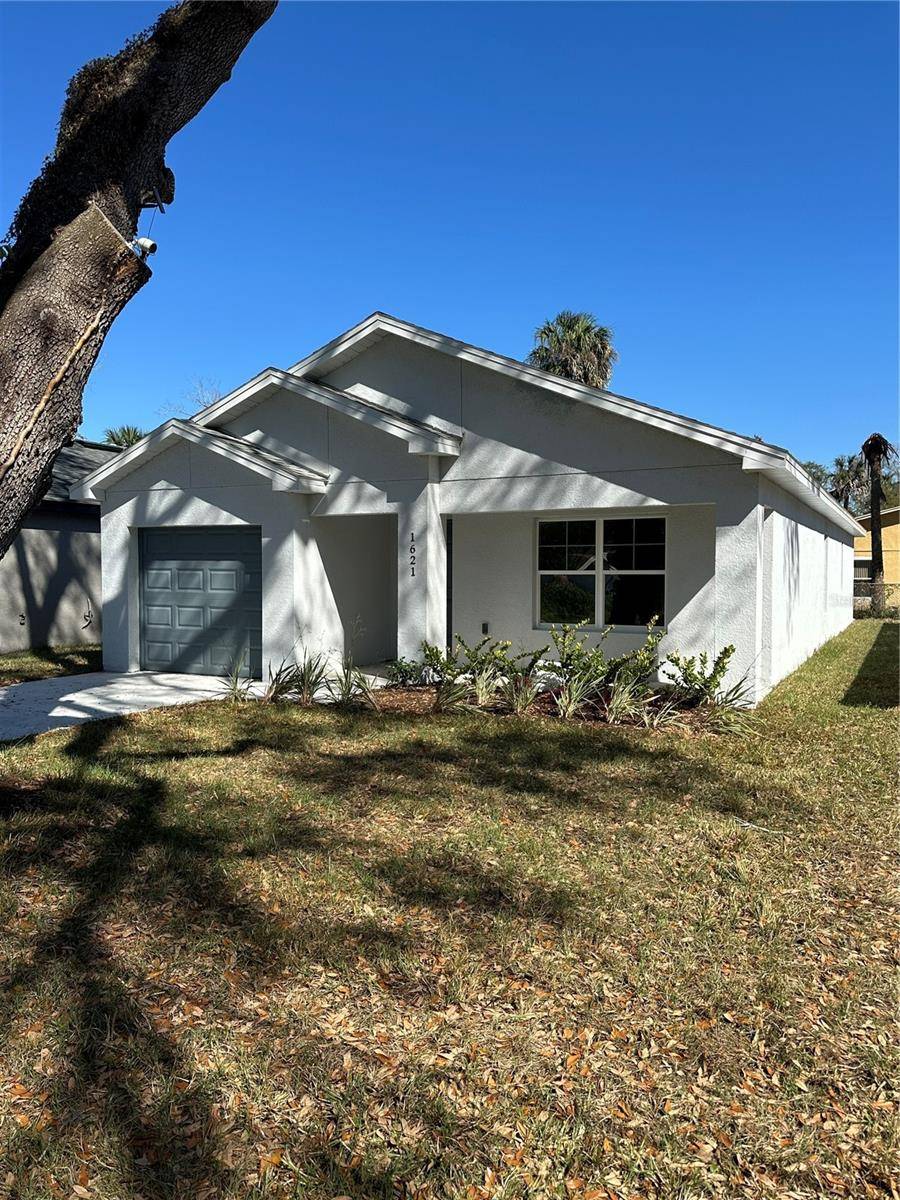 Sanford, FL 32771,1621 PEAR AVE