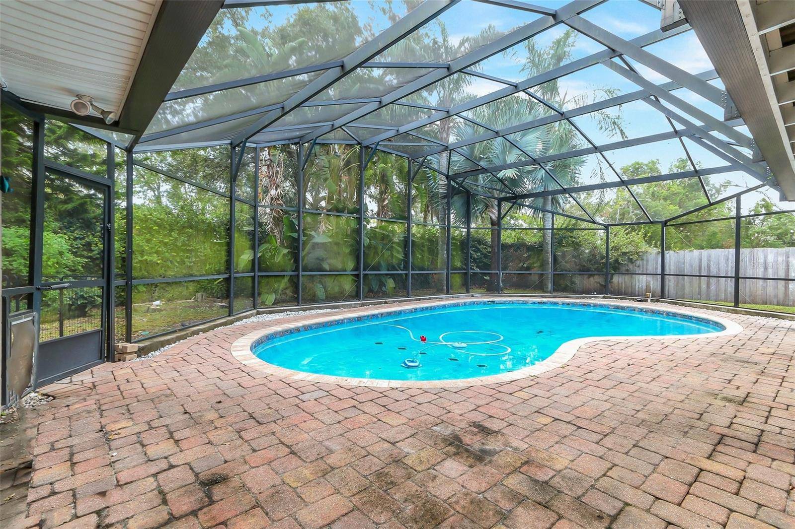 Sanford, FL 32771,402 SATSUMA DR