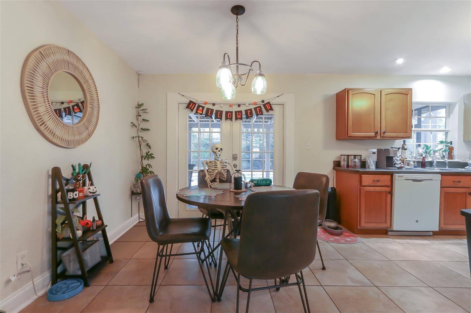Sanford, FL 32771,402 SATSUMA DR