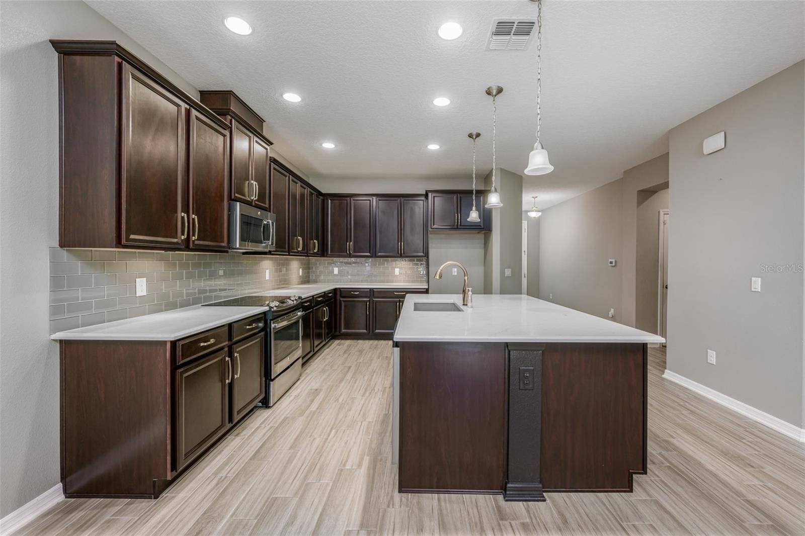 Oviedo, FL 32765,1722 FARMSTEAD LN