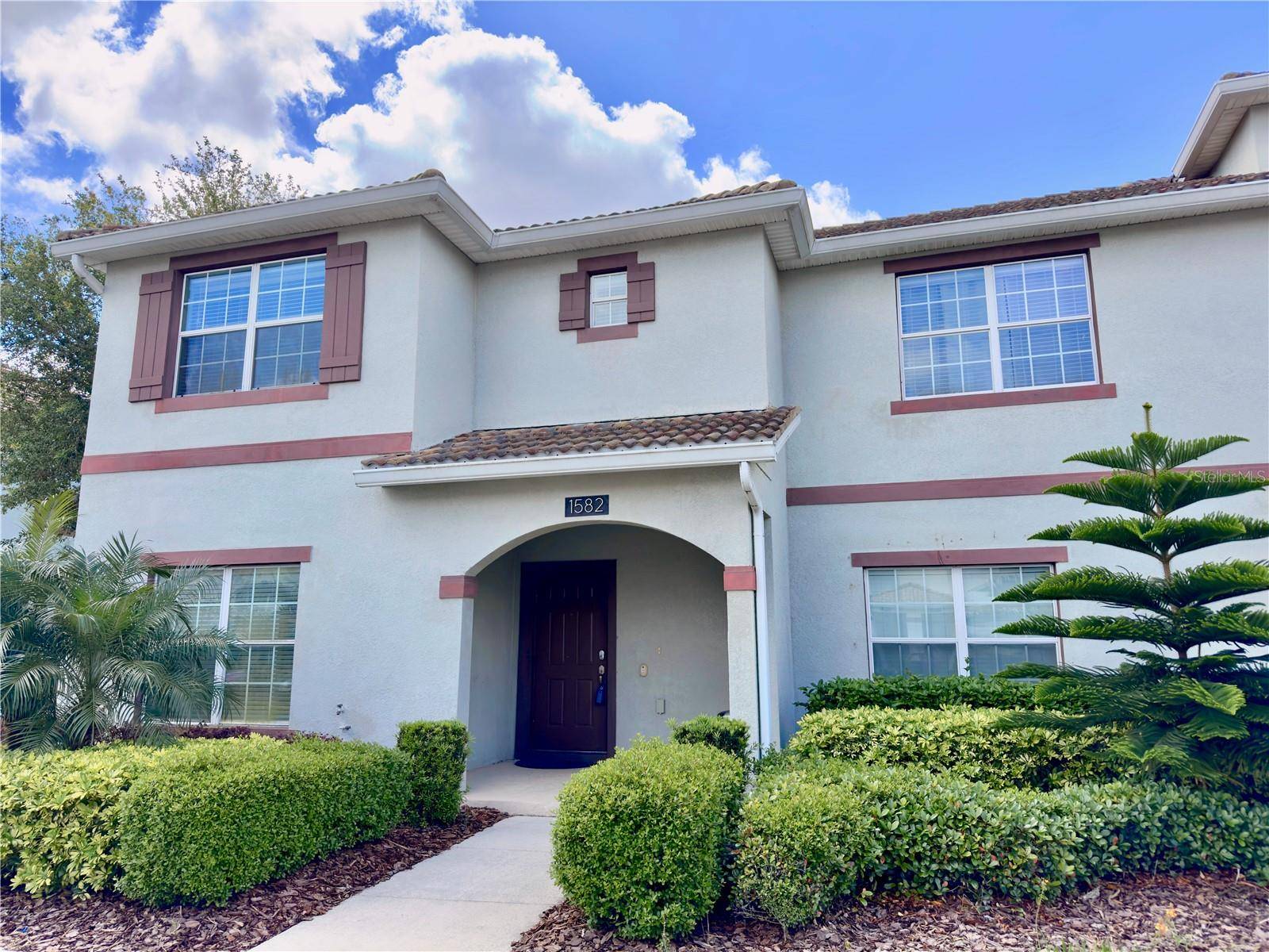 Champions Gate, FL 33896,1582 MOON VALLEY DR