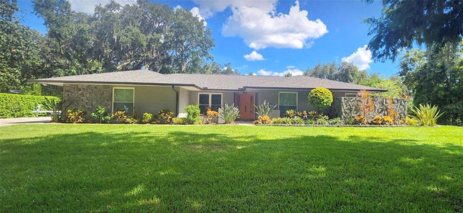 Saint Cloud, FL 34771,5370 WHISPERING PINE CIR