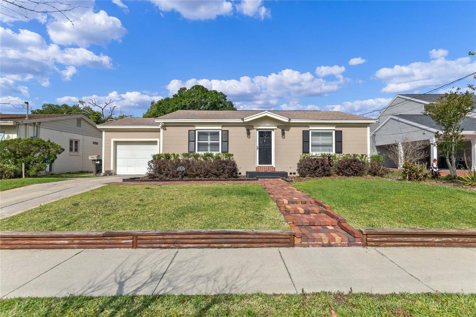 Orlando, FL 32803,1926 LAKE SUE DR