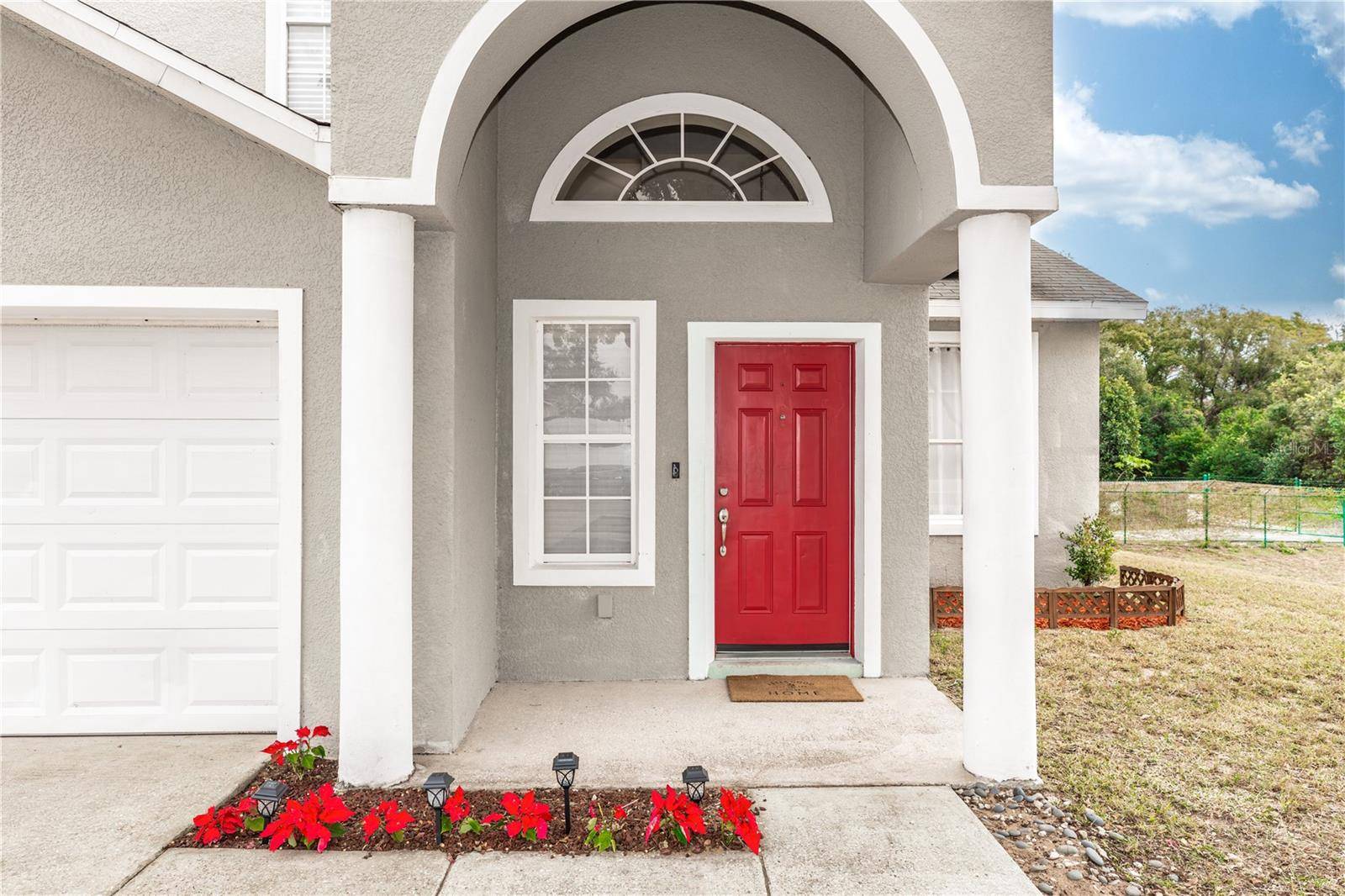 Eustis, FL 32726,587 BLUFF PASS DR