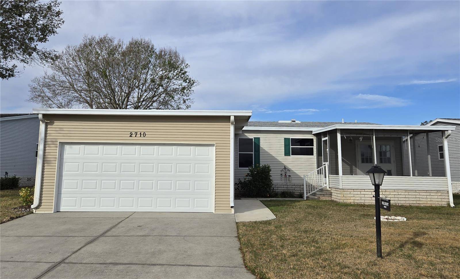 Zellwood, FL 32798,2710 LAKE GRASSMERE CT #887