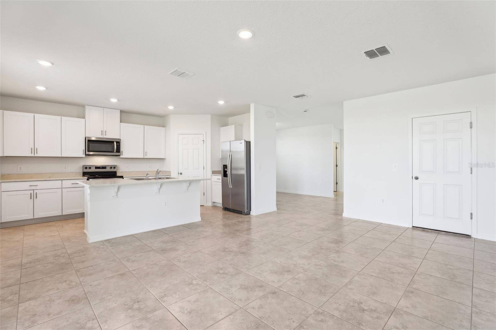 Poinciana, FL 34759,3257 VICEROY CT
