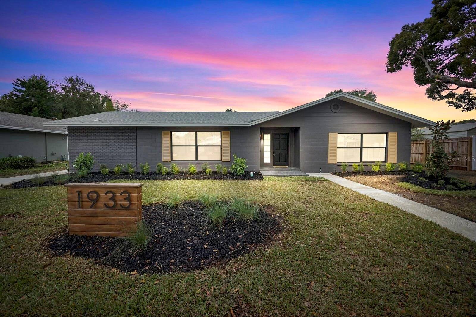 Fern Park, FL 32730,1933 WINNEBAGO TRL