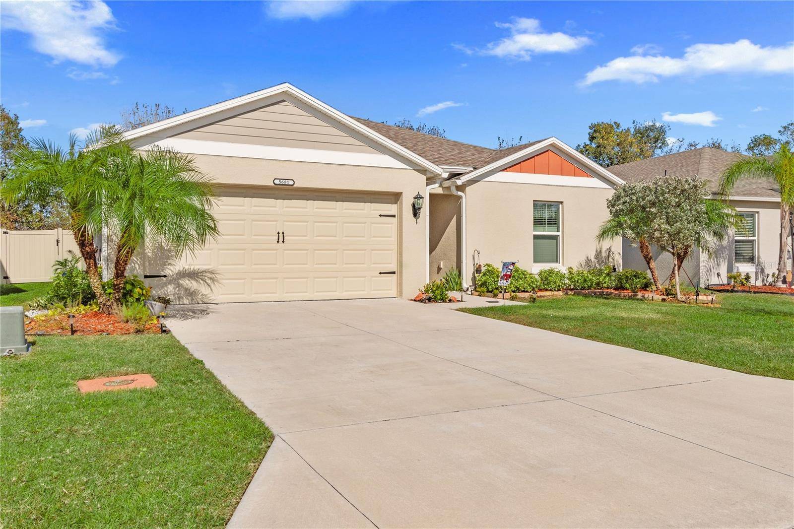 Lakeland, FL 33811,5681 ARLINGTON RIVER DR