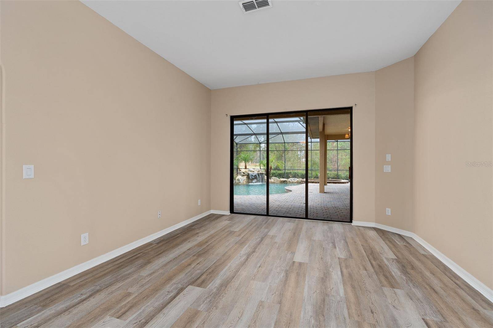 Eustis, FL 32736,24728 CALUSA BLVD