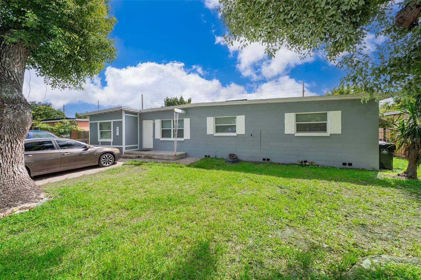 Orlando, FL 32807,901 S SOLANDRA DR