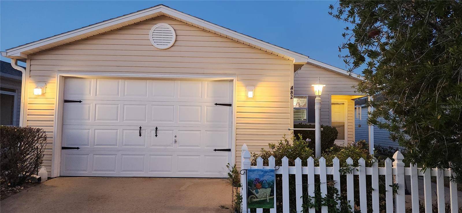 The Villages, FL 32159,482 HILDALGO DR