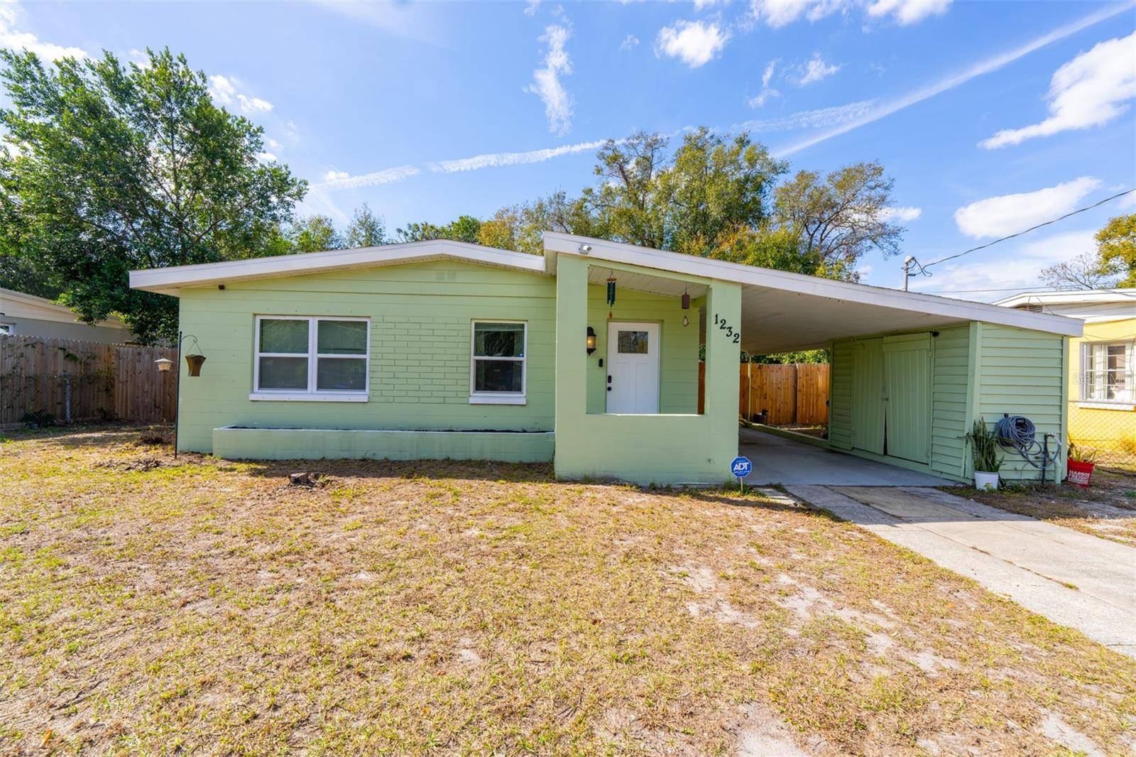 Orlando, FL 32808,1232 SAINT JAMES RD
