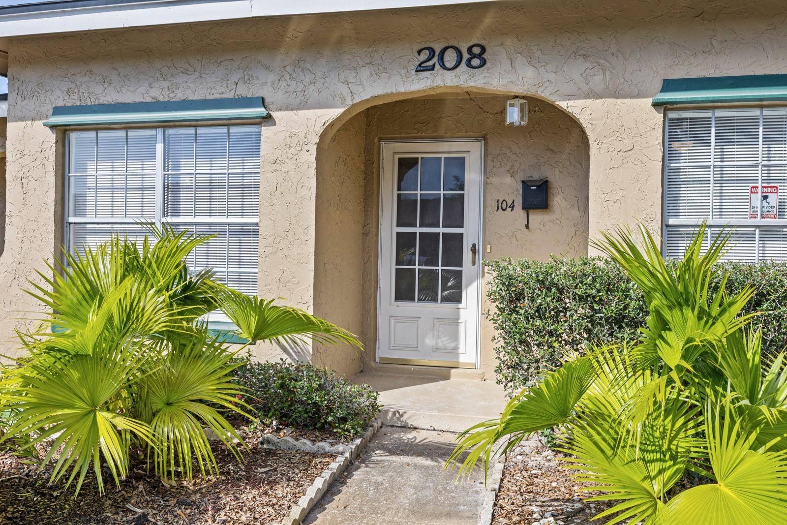 Casselberry, FL 32707,208 DIAMOND CV #104