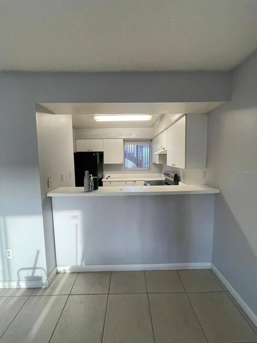 Winter Park, FL 32792,243 SCOTTSDALE SQ #243