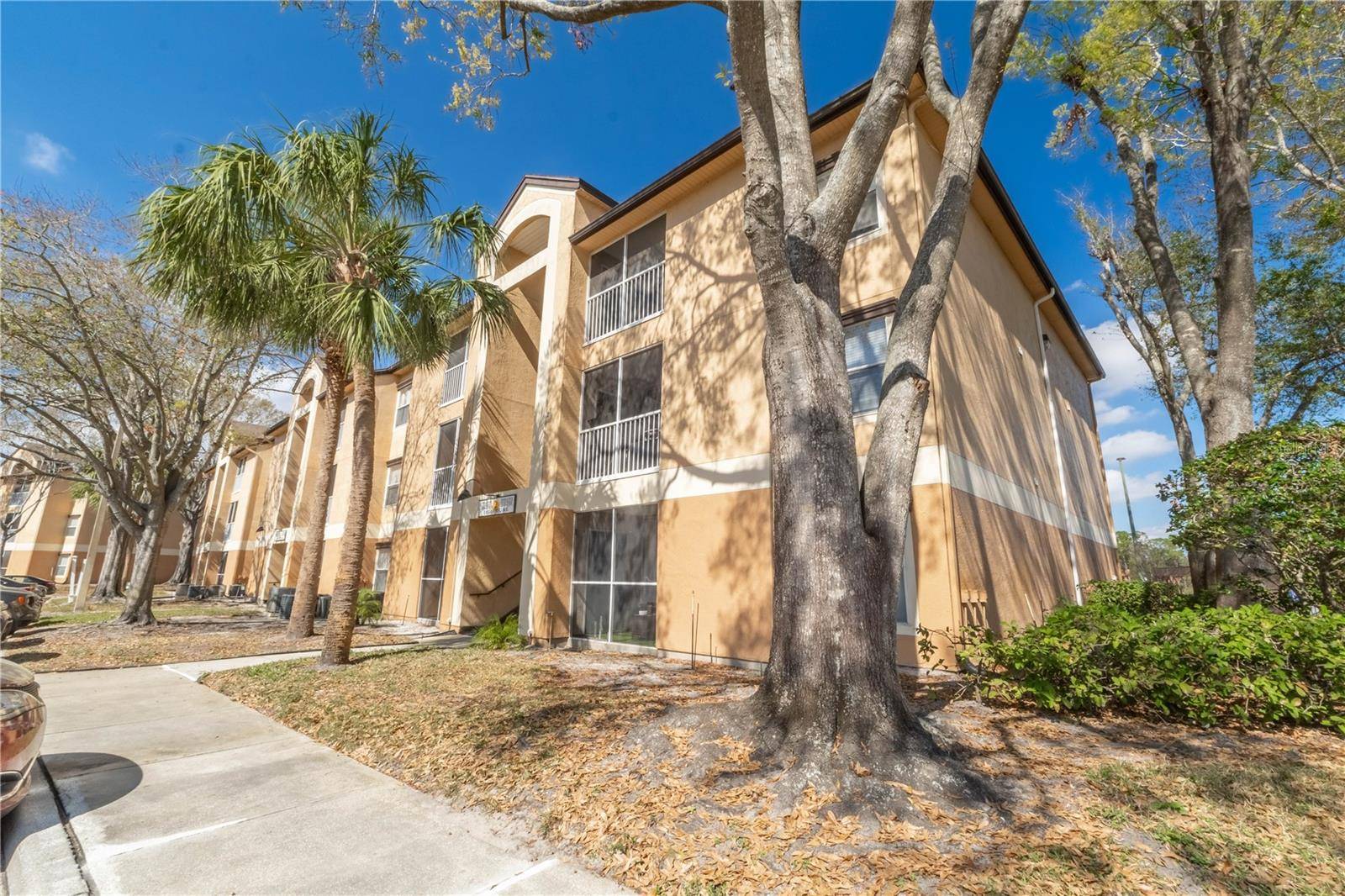 Orlando, FL 32819,8915 LATREC AVE #2311