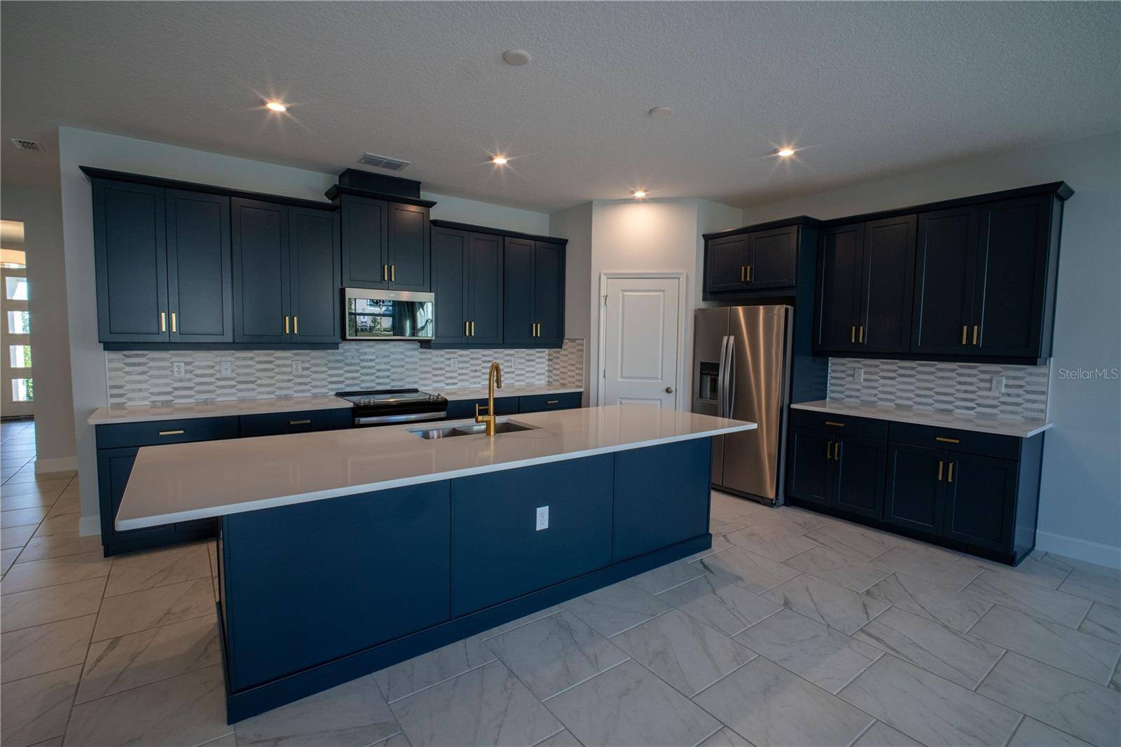 Kissimmee, FL 34747,1114 TURQUOISE WAVES CV