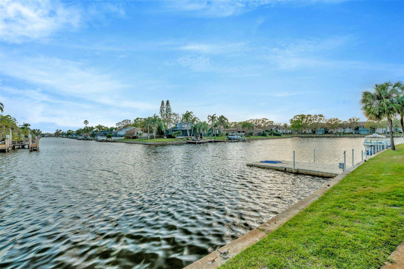 Tampa, FL 33615,6320 NEWTOWN CIR #20B1