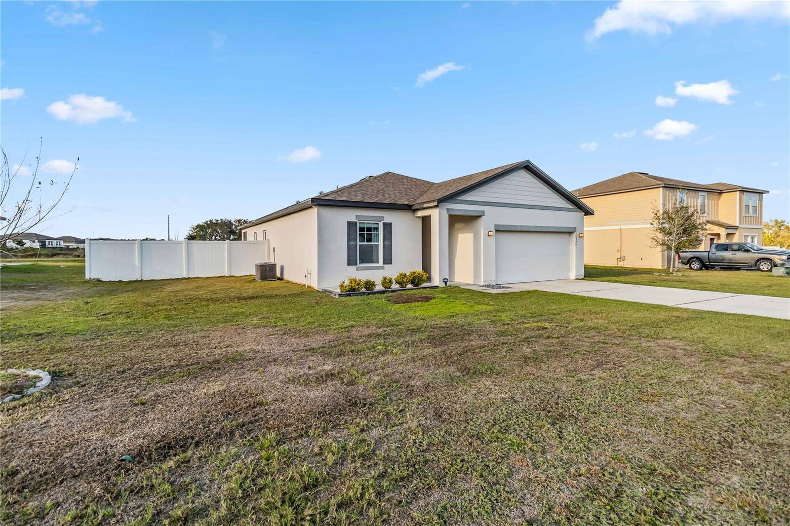 Groveland, FL 34736,16390 BLOOMING CHERRY DR