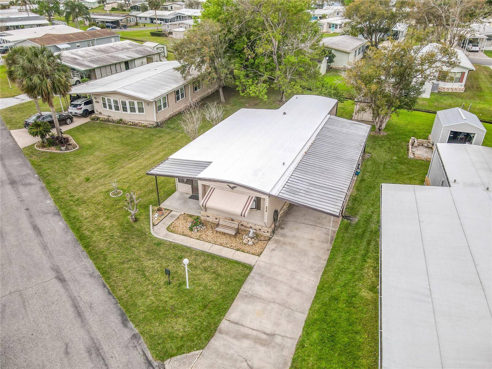 Osteen, FL 32764,804 SWALLOW LN