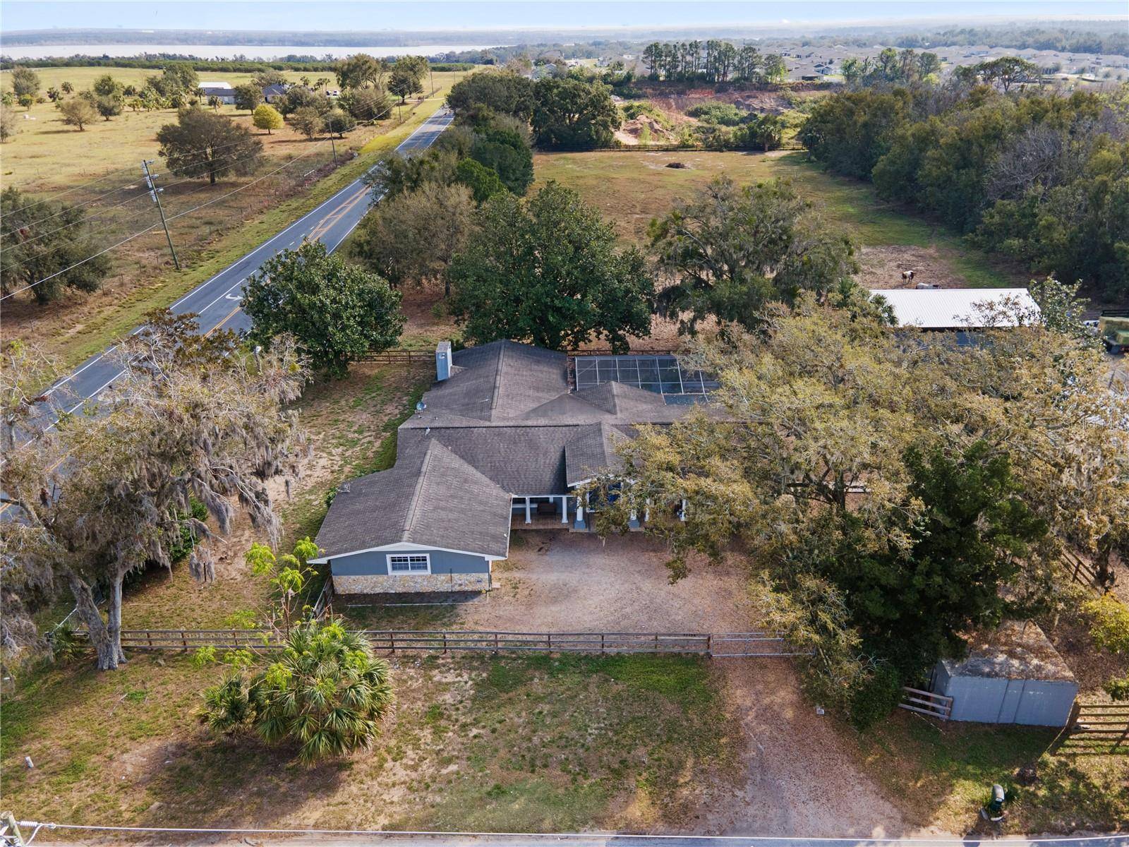Grand Island, FL 32735,37224 APIARY RD