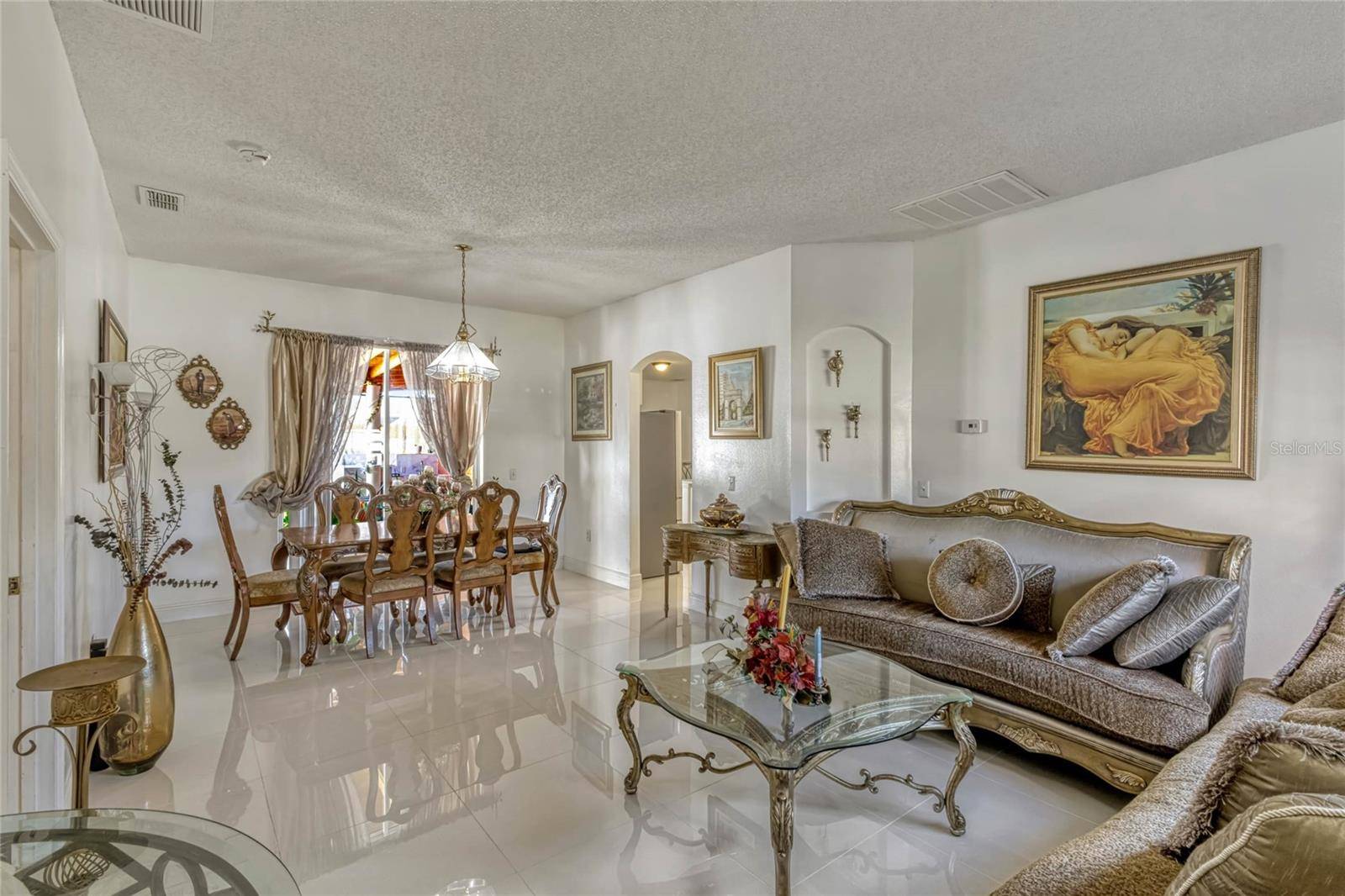 Kissimmee, FL 34758,372 AYLESBURY CT