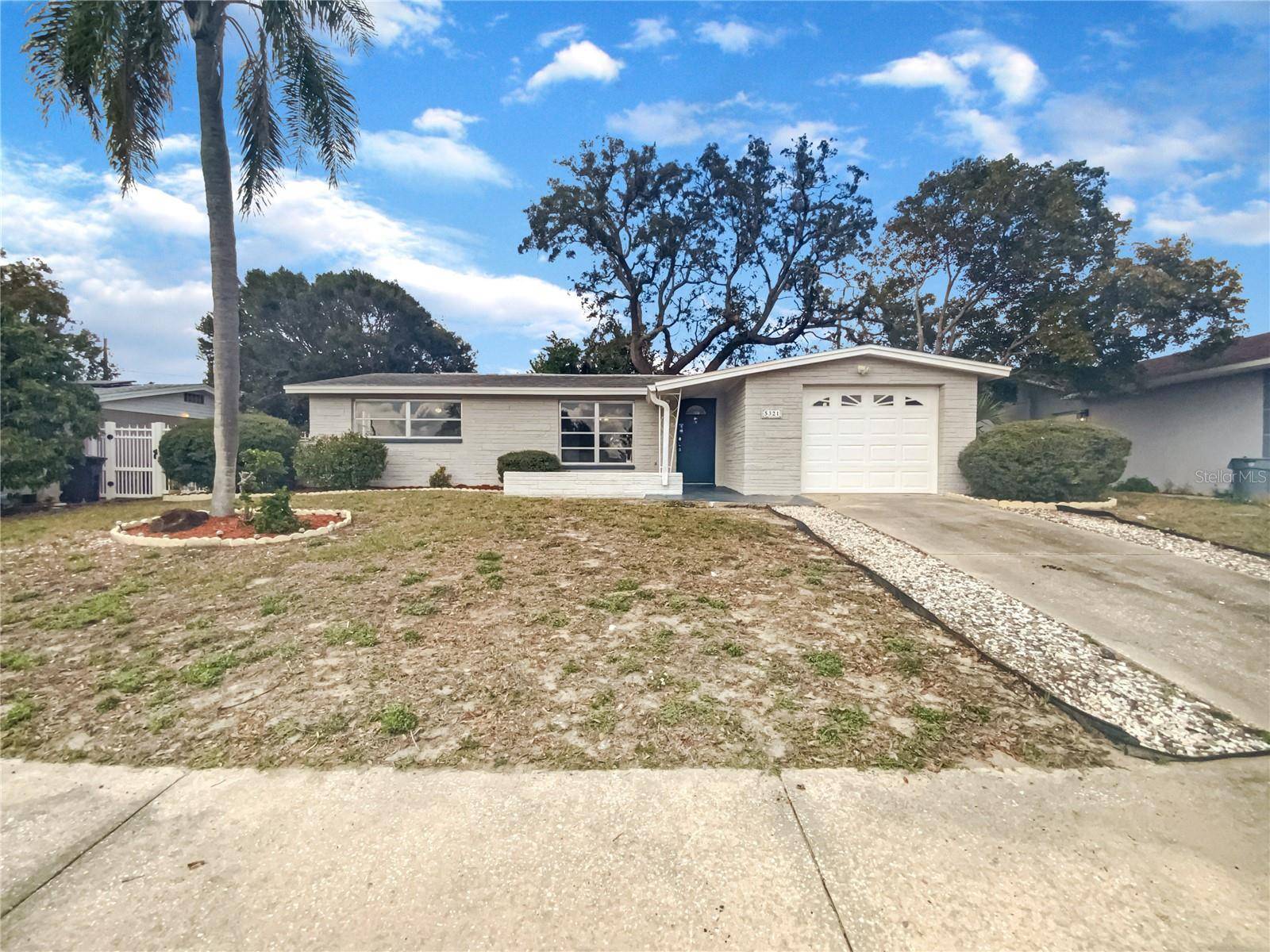 Holiday, FL 34690,5321 BAROQUE DR