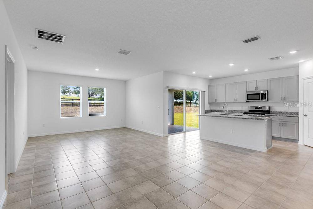 Groveland, FL 34736,7392 CAPSTONE DR