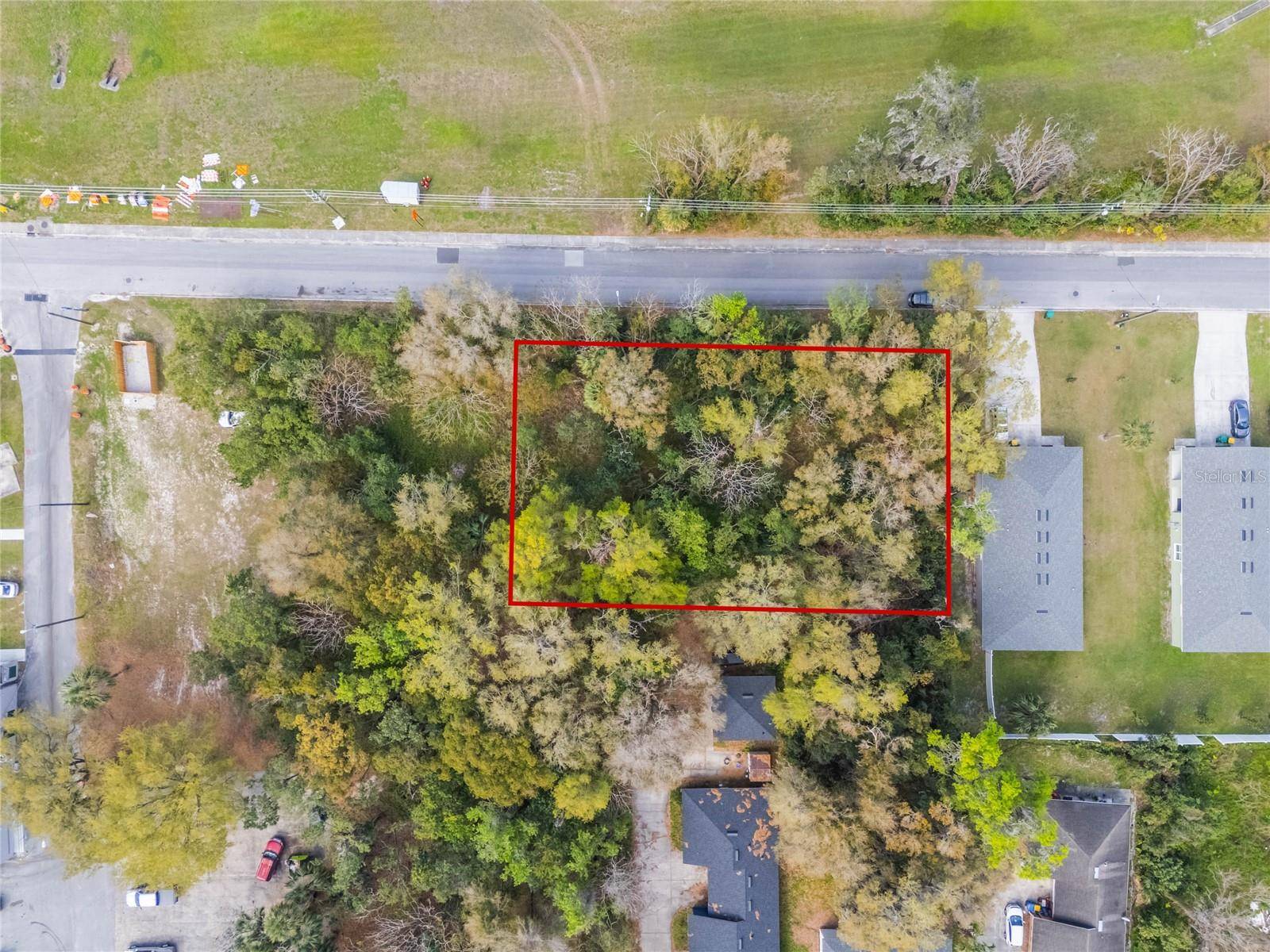 Deland, FL 32724,330 E WISCONSIN AVE