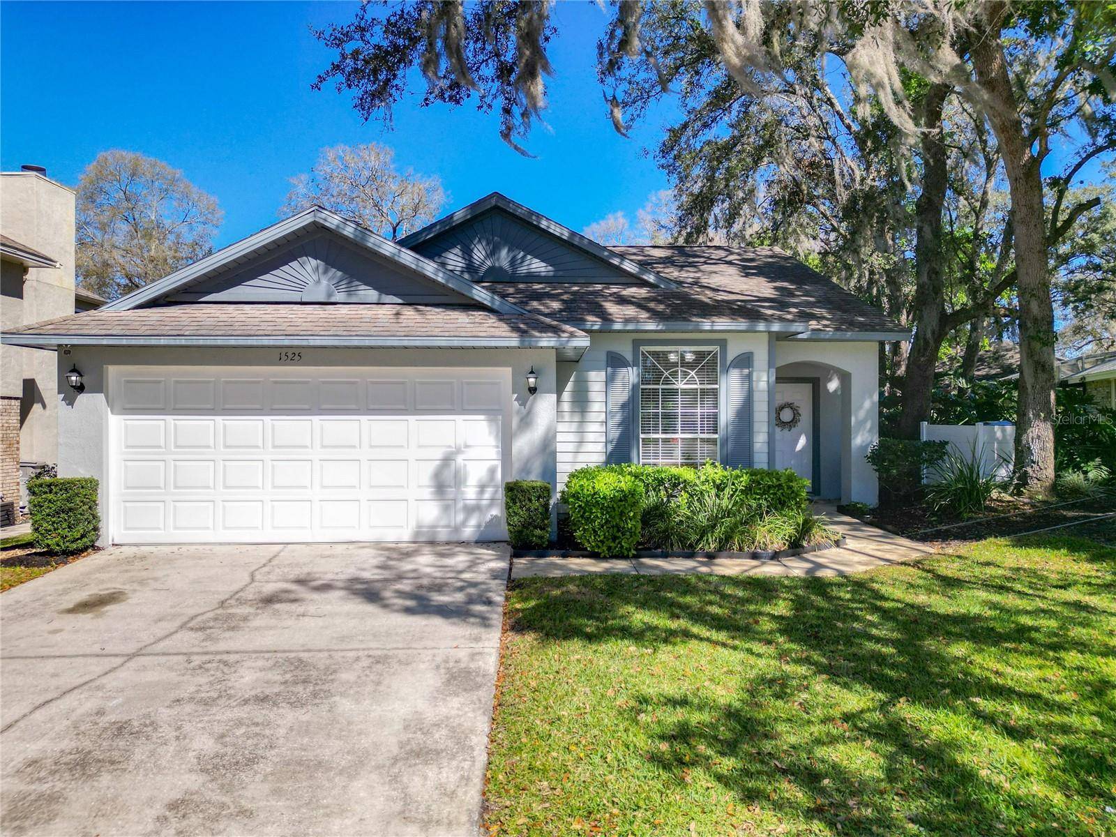 Apopka, FL 32703,1525 OAKWOOD CT