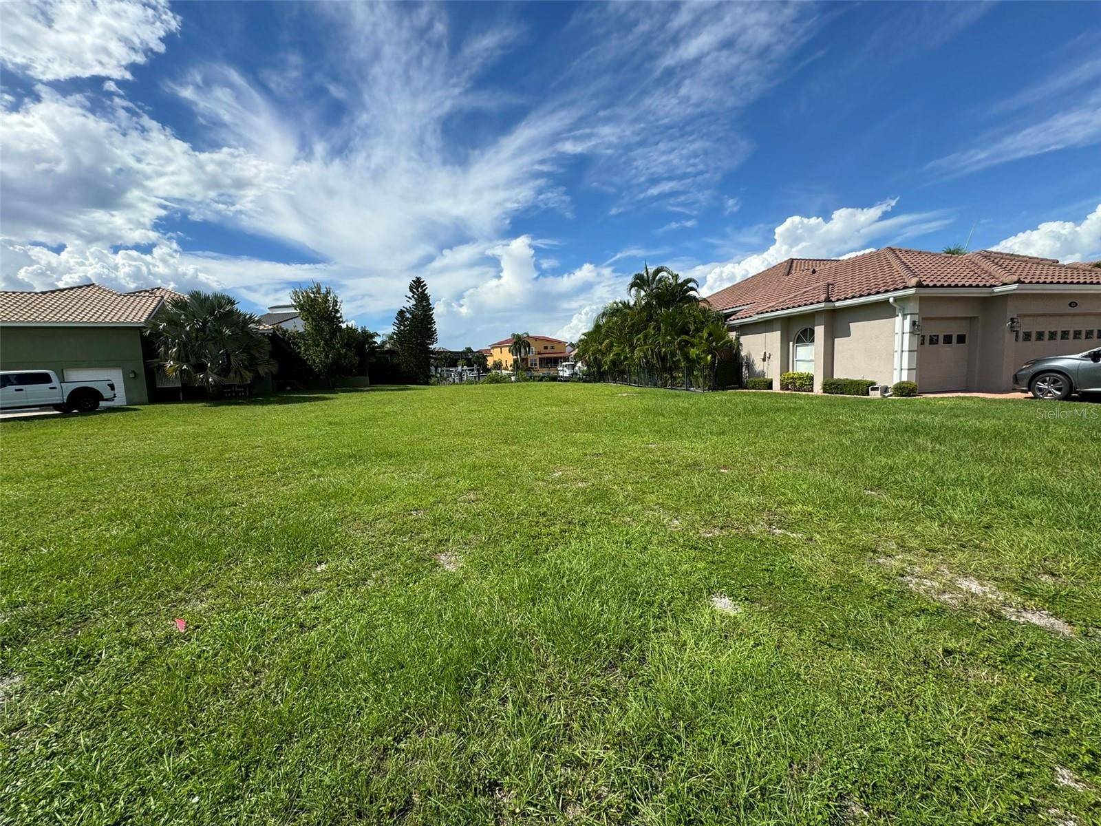 Apollo Beach, FL 33572,931 ALLEGRO LN