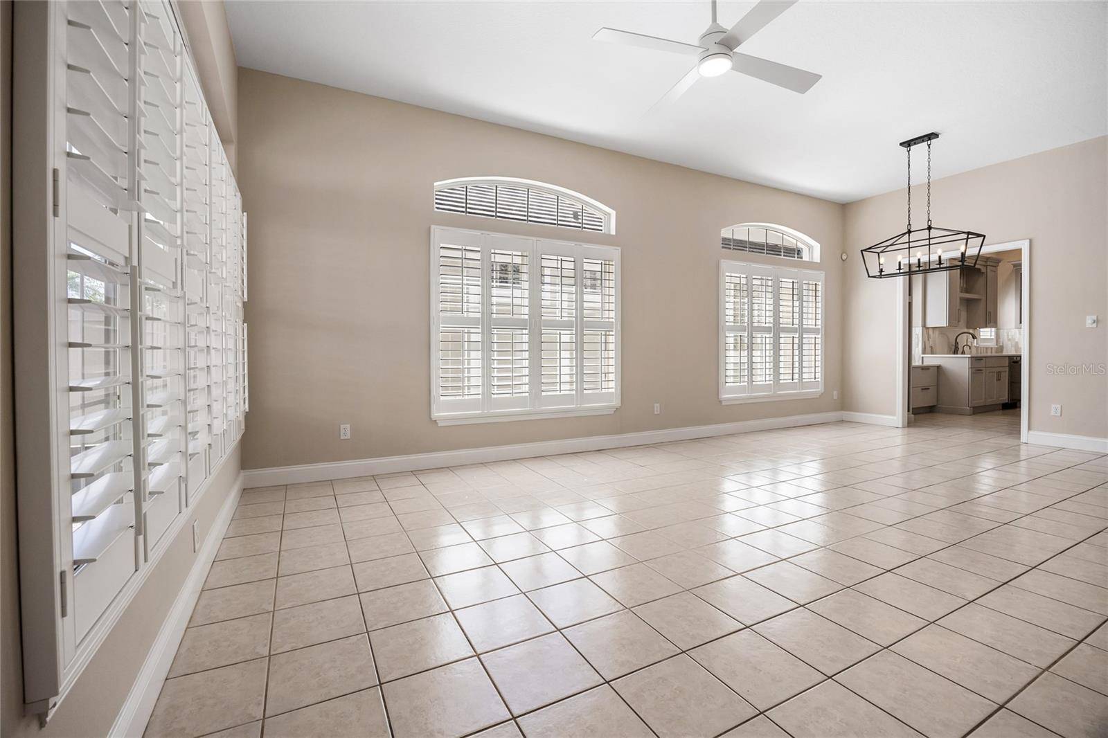 Orlando, FL 32819,8426 FOXWORTH CIR #44