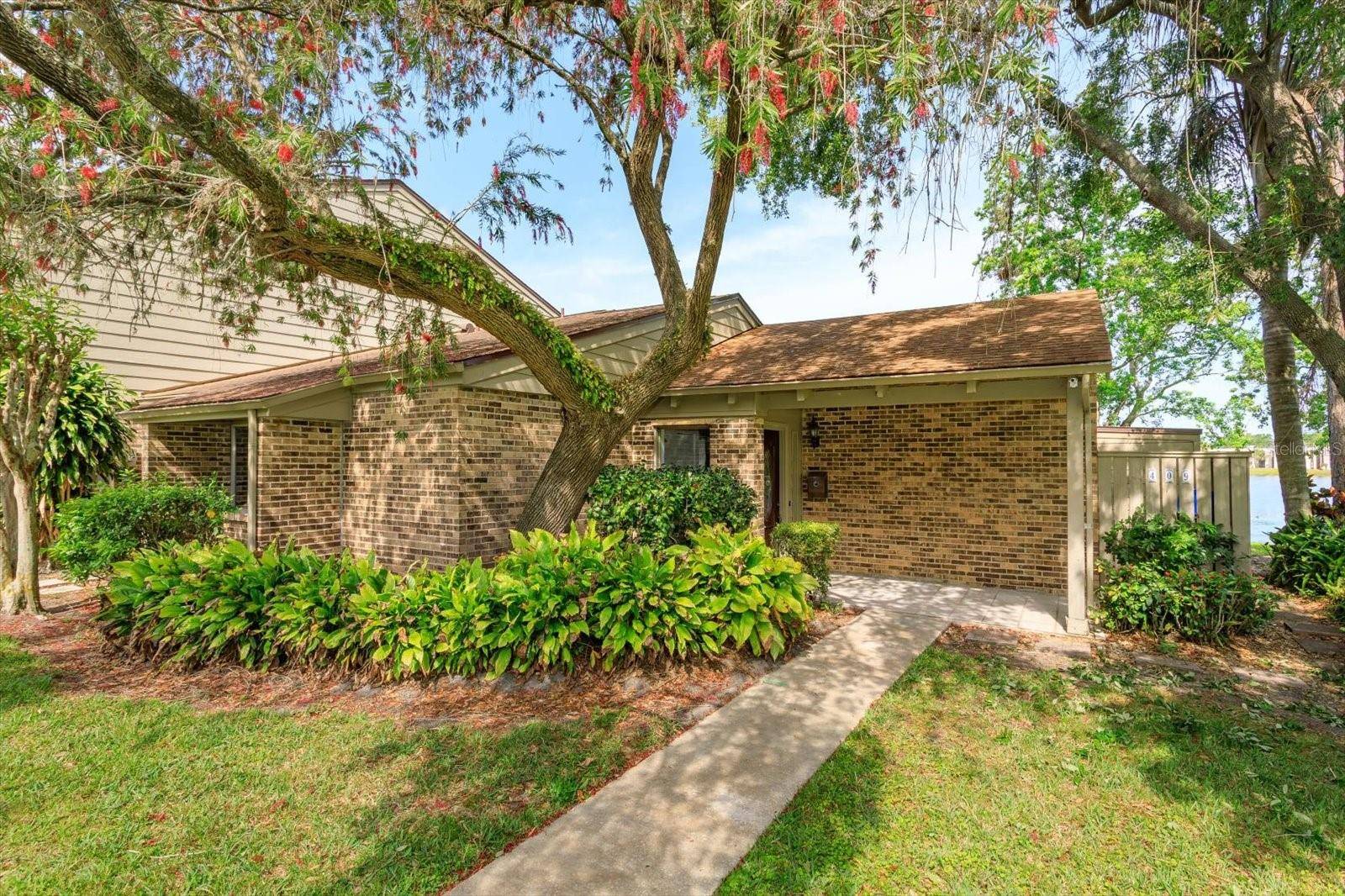 Altamonte Springs, FL 32701,409 OAK HAVEN DR #409